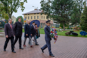 Oddanie hołdu poległym żołnierzom Czeskich Drużyn